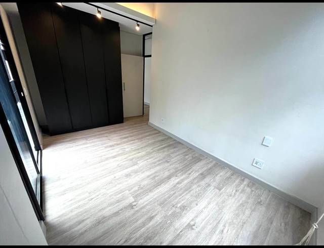 1 BEDROOM APARTMENT FOR SALE IN SANDOWN